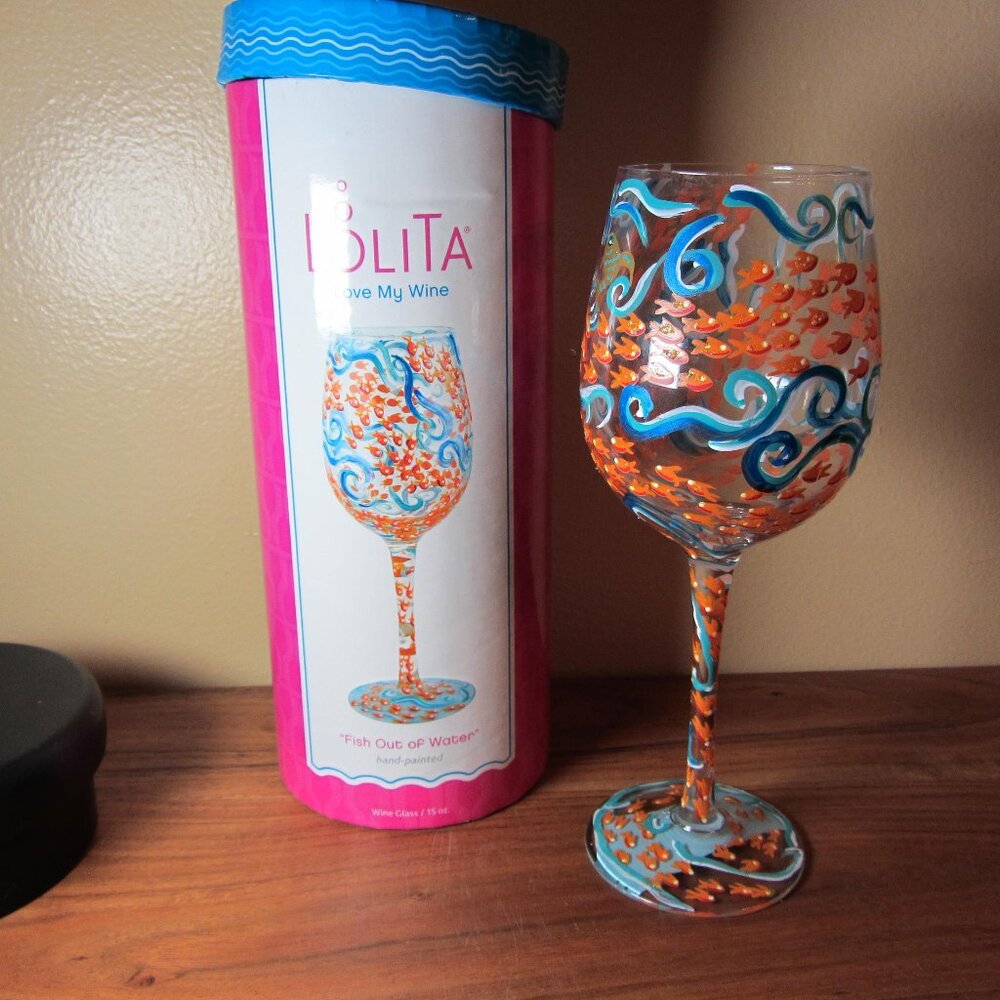 15 oz Lolita wine glass (pisces) fish out of water (w3766)